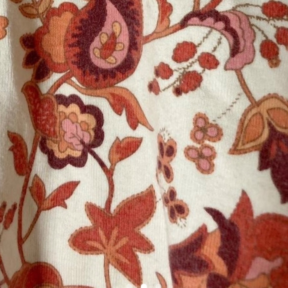 Floral print top - Picture 2 of 3